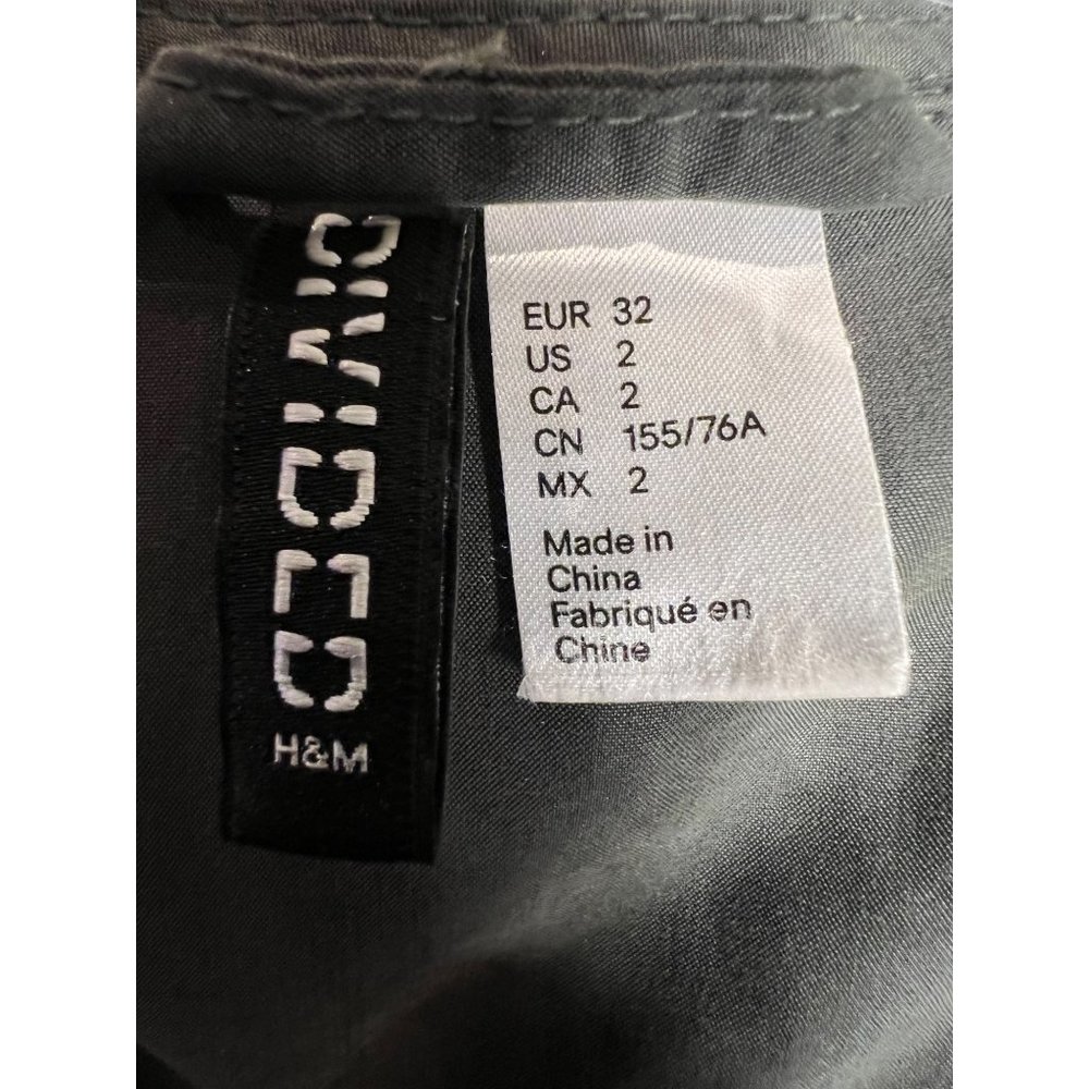 Divided by H&M women’s size 2 lightweight jacket hooded side, zipper army green - Picture 11 of 13